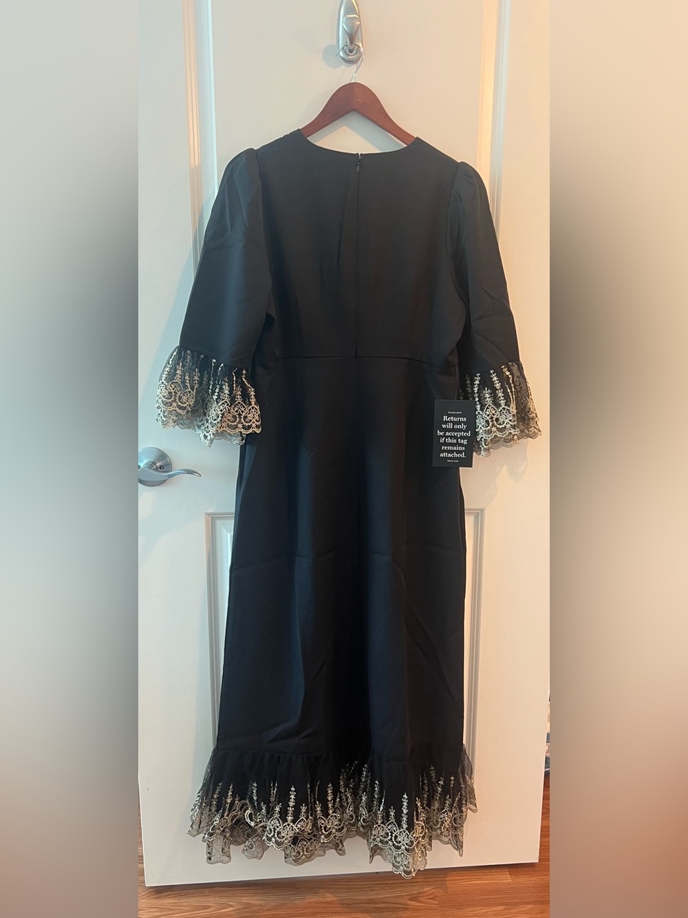 Tuckernuck Pomander Place Lillith Dress Black Gold Lace Holiday Party NWT - Picture 7 of 16